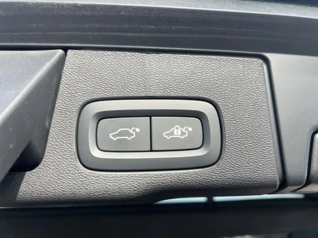 Volvo XC60 AWD Dark Plus T6