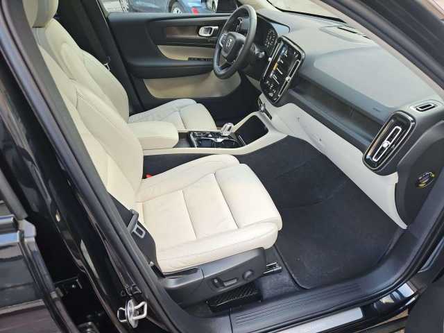 Volvo XC40 Dark Recharge Ultimate