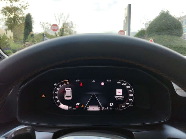 Cupra Leon 1.5 eTSI Navi Digitales Cockpit LED Sperrdiff. ACC Apple CarPlay Android Auto Mehrzonenklima