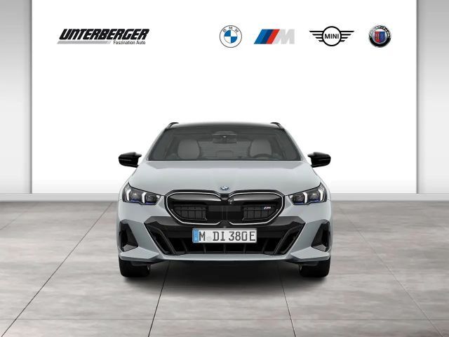 BMW i5 M60 Touring xDrive