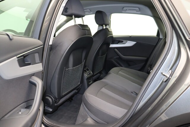 Audi A4 40 TDI S-Line S-Tronic Sedan
