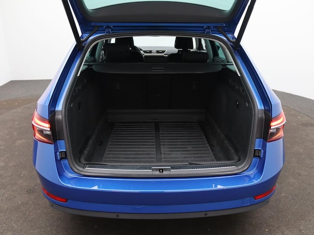 Skoda Superb 2.0 TDI Combi Style Style