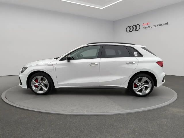 Audi A3 45 TFSI Hybride S-Line Sedan