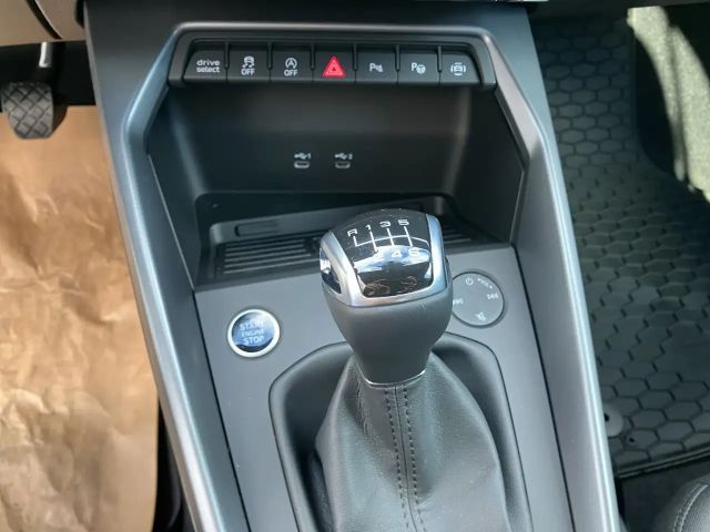 Audi A3 30 TFSI Sedan