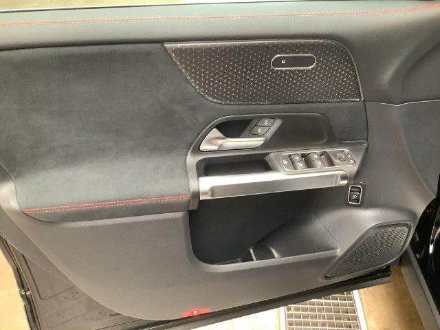 Mercedes-Benz GLB 200 GLB 200 d