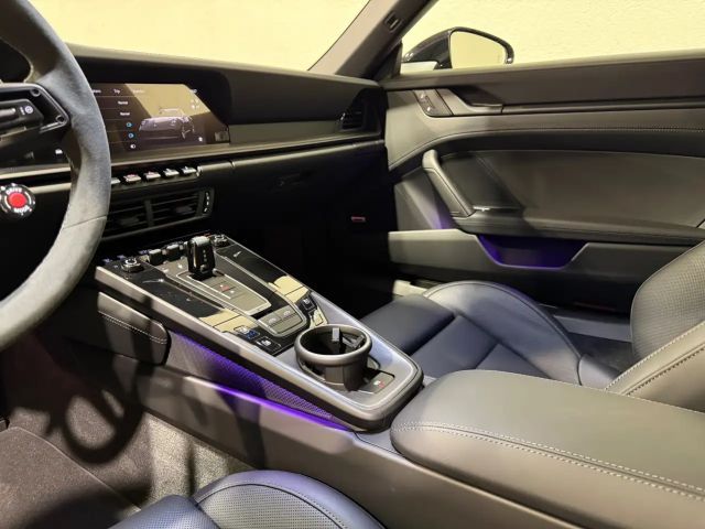 Porsche 992 4 Cabrio GTS Targa