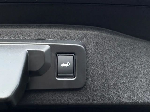 Renault Espace E-Tech Hybrid Iconic