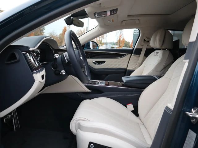 Bentley Flying Spur Hybrid V8