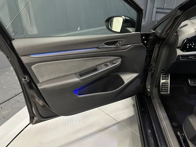 Volkswagen Golf 1.5 eTSI DSG Plus R-Line