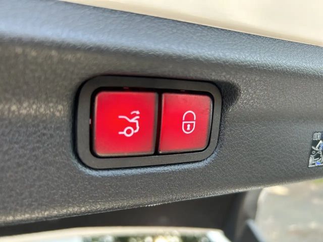 Mercedes-Benz EQE 43 AMG Line Sedan