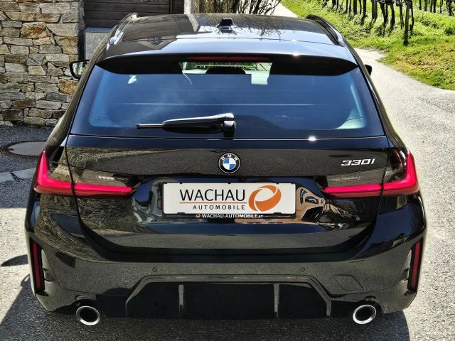 BMW 330 330i Touring xDrive