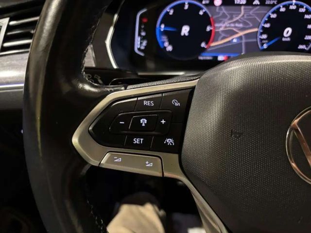 Volkswagen Passat Elegance Elegance