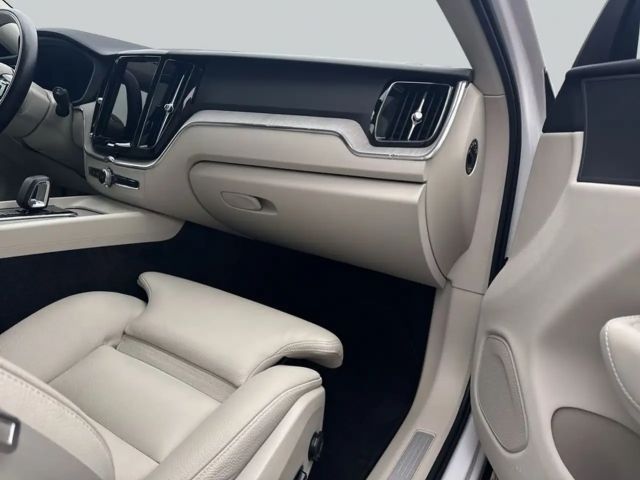 Volvo XC60 Dark Plus