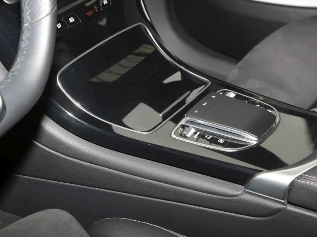 Mercedes-Benz GLC 300 4MATIC AMG Line