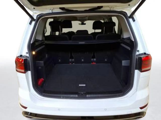 Volkswagen Touran 1.5 TSI DSG R-Line