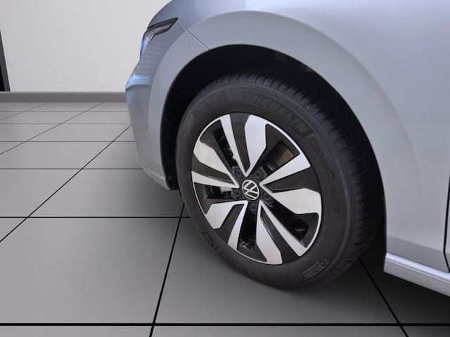 Volkswagen Golf 1.5 eTSI DSG