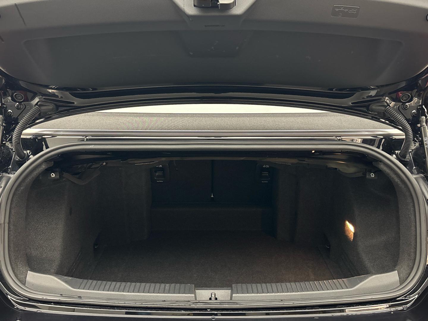 Volkswagen T-Roc 1.5 TSI Cabriolet DSG R-Line