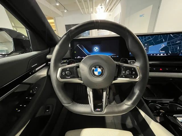 BMW 520 520d M-Sport Touring