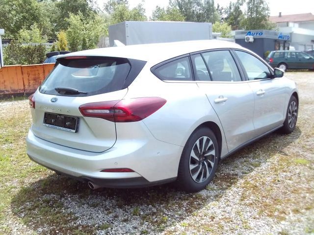 Ford Focus Titanium Wagon