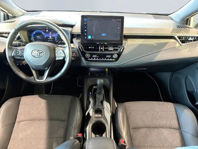 Toyota Corolla Hybride Team D