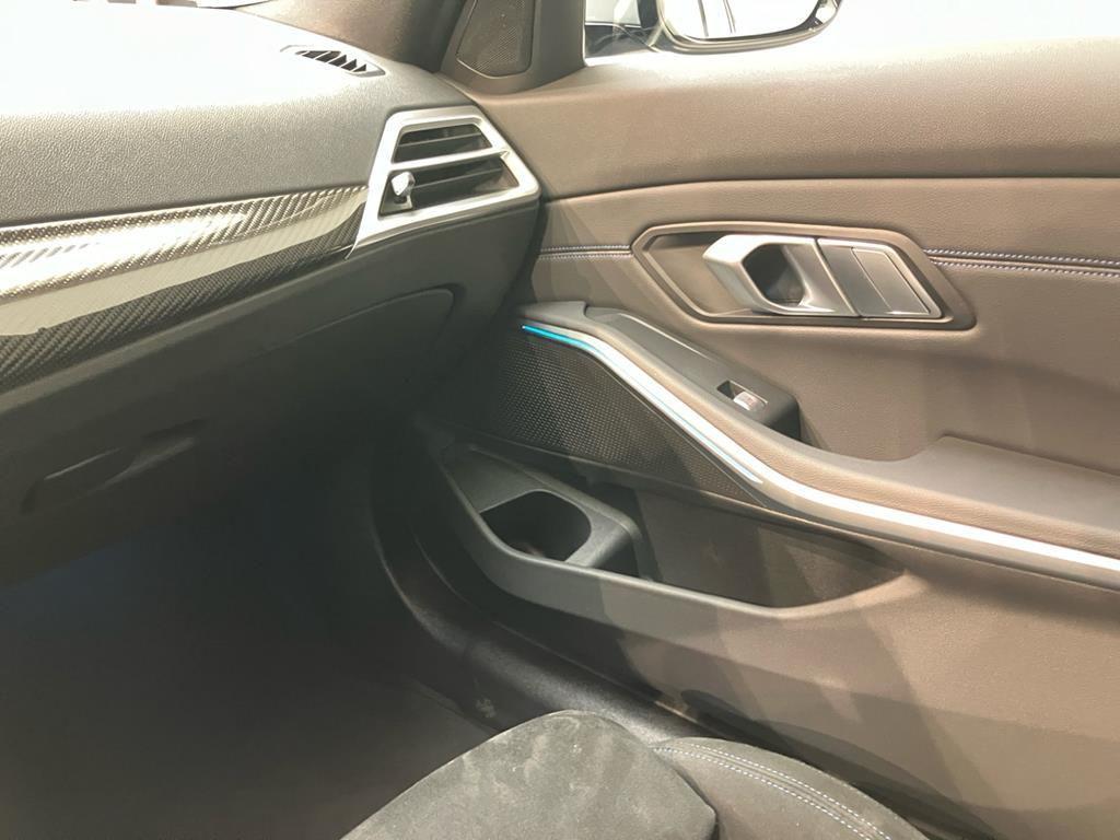 BMW 320 320d Touring xDrive