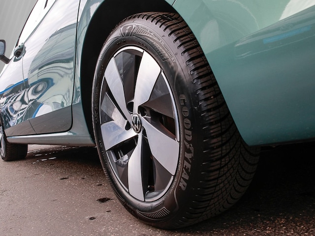 Volkswagen Passat 1.5 eTSI Business Variant