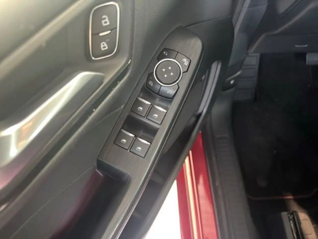 Ford Kuga Plug in Hybrid ST Line X