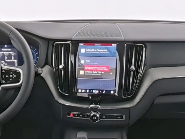 Volvo XC60 AWD Dark Plus