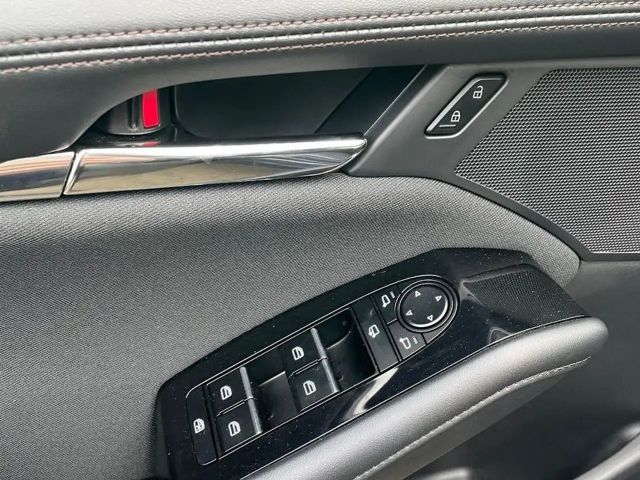 Mazda 3 S SkyActiv