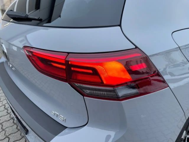 Volkswagen Golf DSG Life