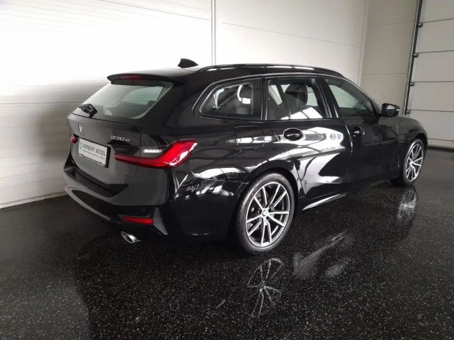 BMW 330 330e Sport Line Touring