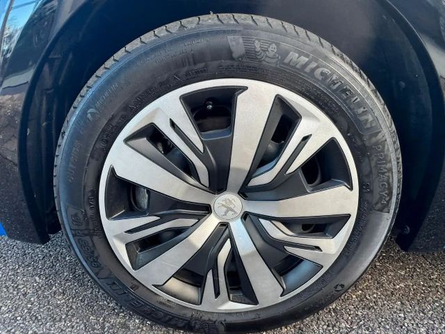 Peugeot E-208 Active Pack