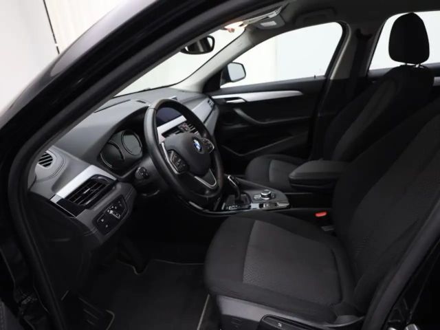 BMW X2 AUTOMAAT - NAVI - LED