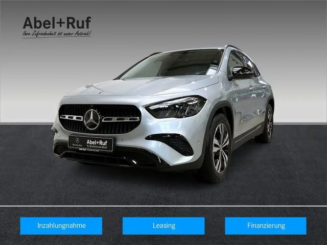 Mercedes-Benz GLA 200 Progressive