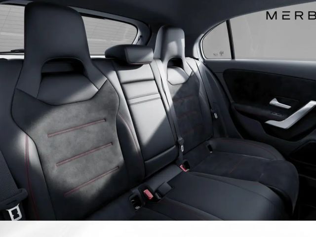 Mercedes-Benz A 180 AMG Line