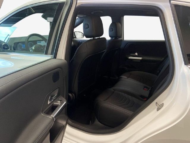 Mercedes-Benz B 200 Sedan