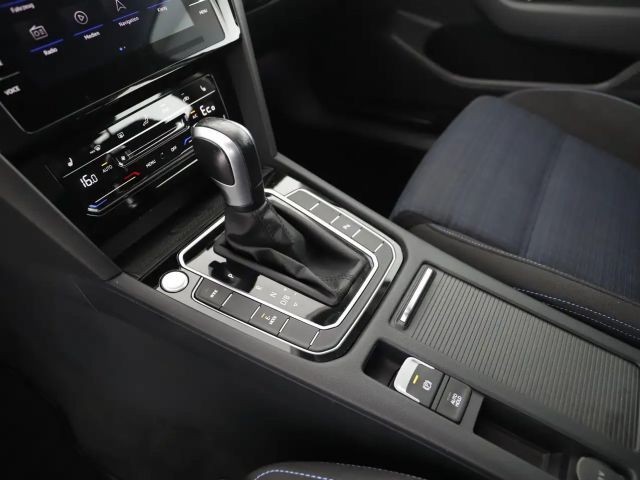 Volkswagen Passat GTE Variant