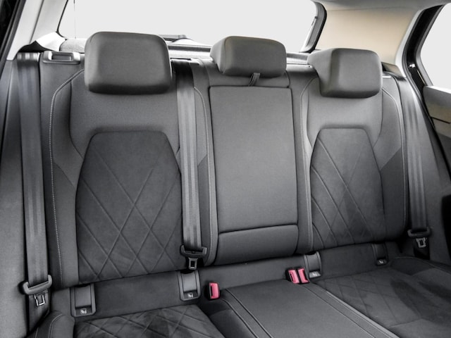 Volkswagen Golf 1.5 eTSI DSG Golf VIII Style