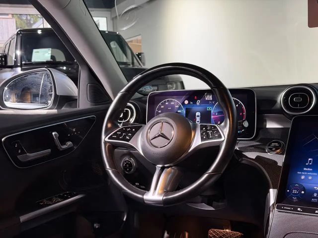 Mercedes-Benz C 200 AVANTGARDE C 200 d Sedan