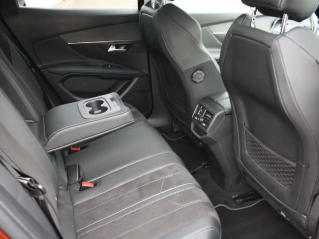 Peugeot 3008 Crossway EAT8 PureTech