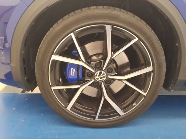 Volkswagen T-Roc BeatsAudio DCC-Fahrwerk Panoramadach