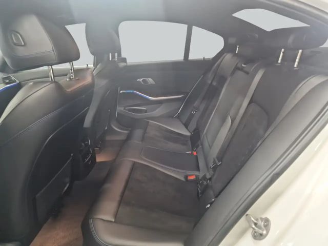 BMW 330 330i M-Sport Sedan