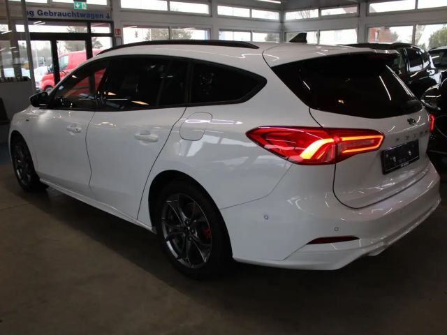 Ford Focus ST Line Wagon
