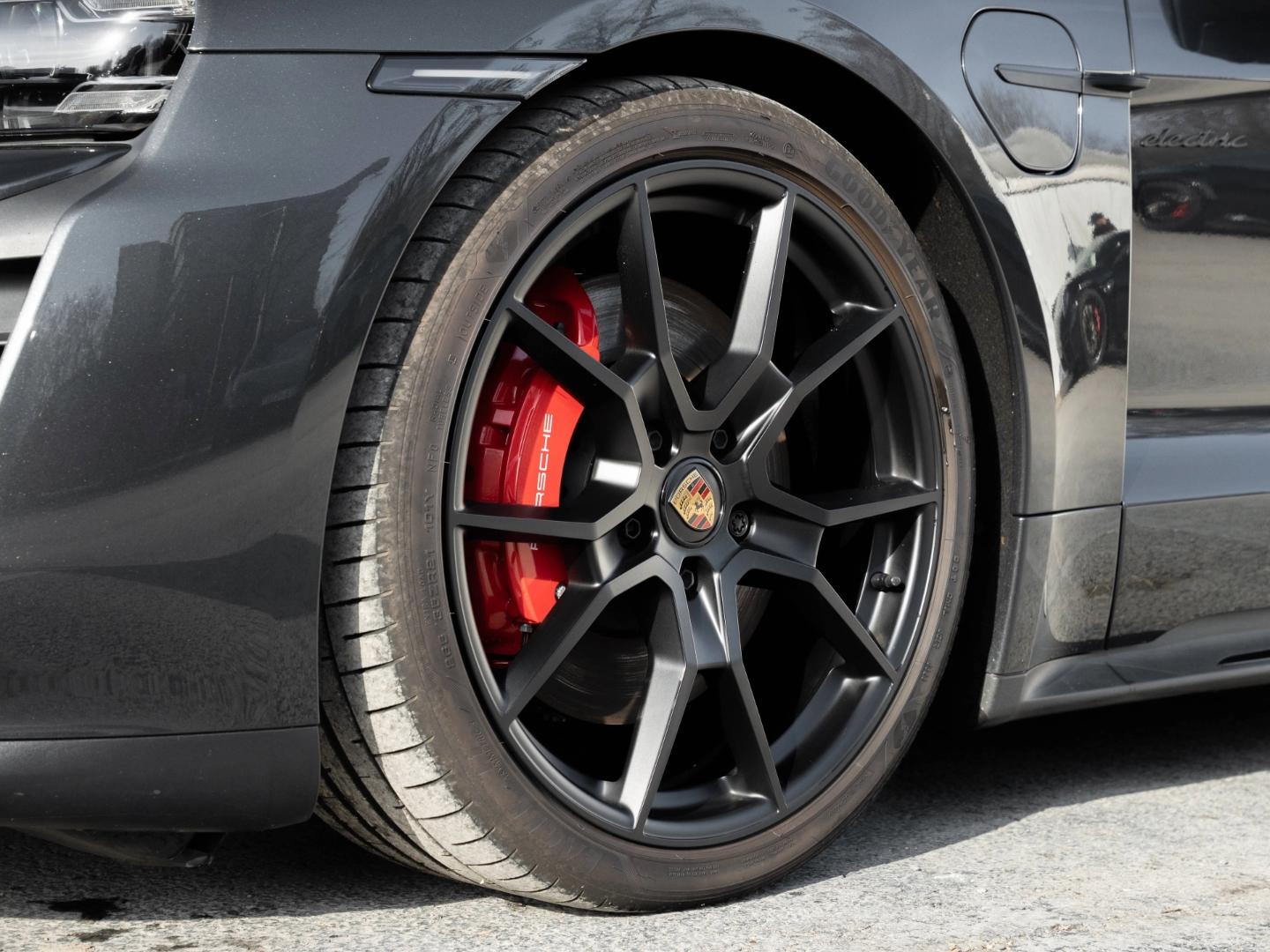 Porsche Taycan GTS Sport Turismo