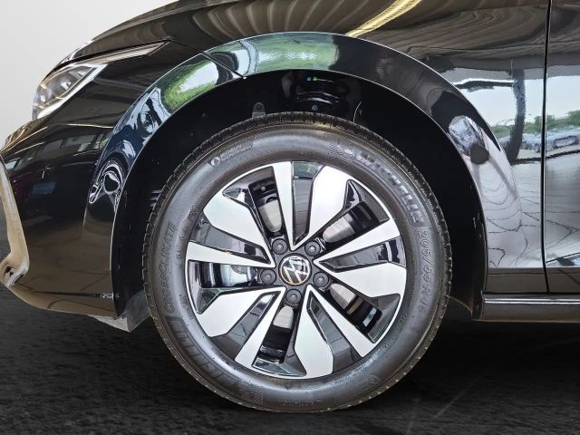 Volkswagen Golf 1.5 eTSI DSG Life
