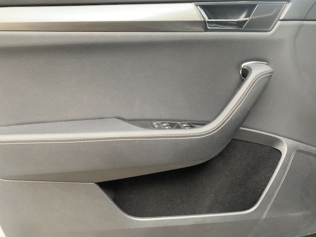 Skoda Superb 2.0 TSI Combi Style Style