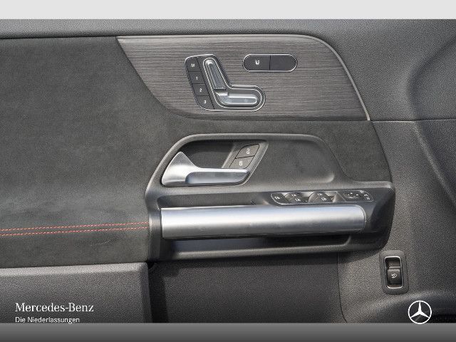 Mercedes-Benz EQA 300 4MATIC