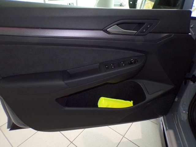 Volkswagen Golf 1.5 eTSI DSG