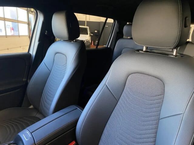 Mercedes-Benz EQB 300 4MATIC Progressive