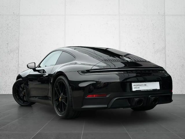 Porsche 992 Carrera Coupé GTS